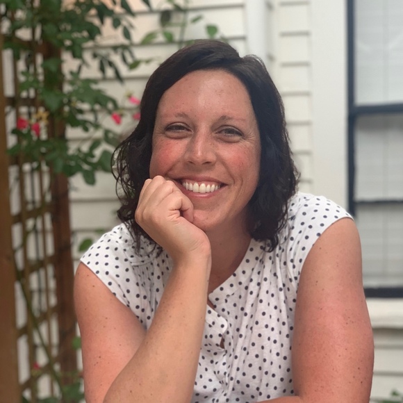 Meet your Posher, Stephanie - Picture 1 of 1